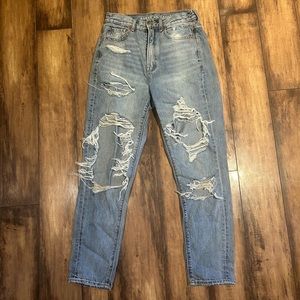 High waisted ripped American Eagle jeans size 4 - fit is a bit small. Never worn